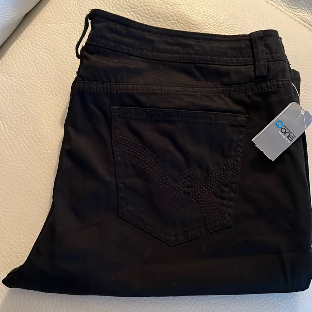 Warehouse One Ladies Black Boot Cut Jeans, size 16 inseam 31 great stretch